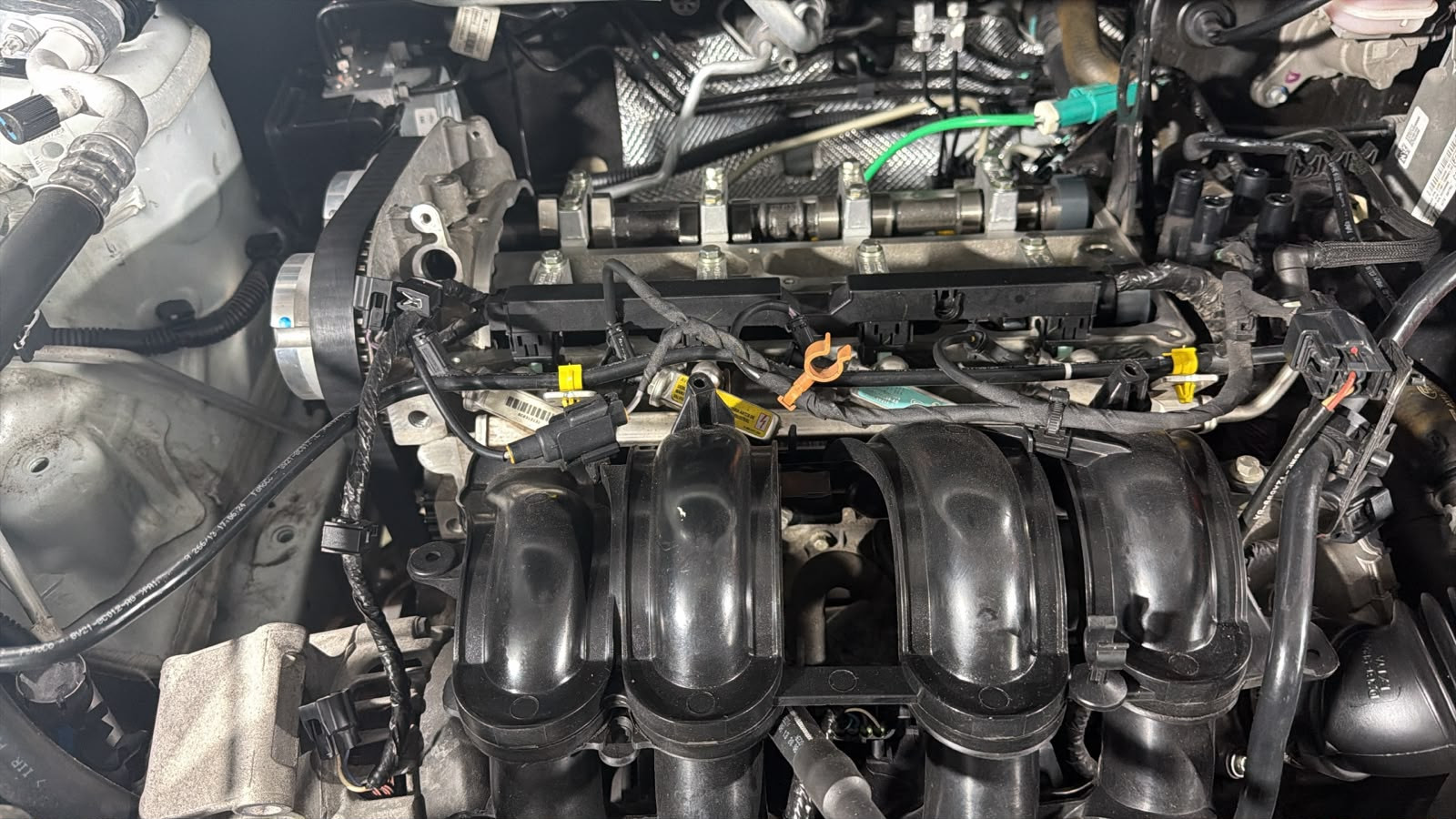 Motor aberto na oficina Garcia's Motors, diagnóstico real